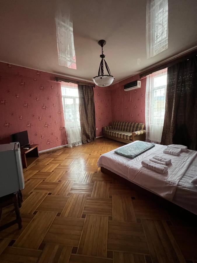 Twins Guest House Batumi Eksteriør bilde
