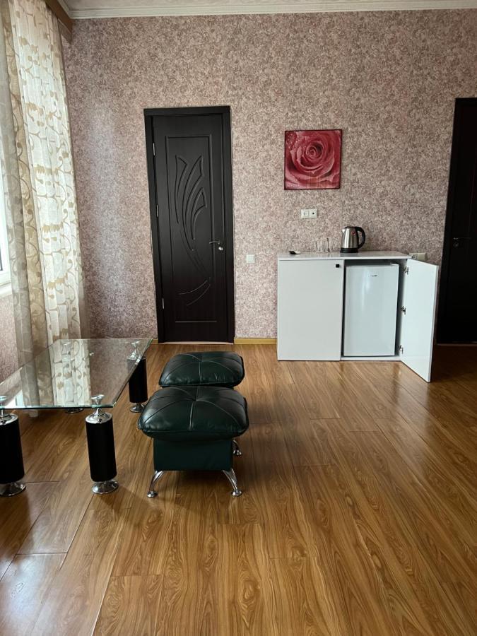 Twins Guest House Batumi Eksteriør bilde